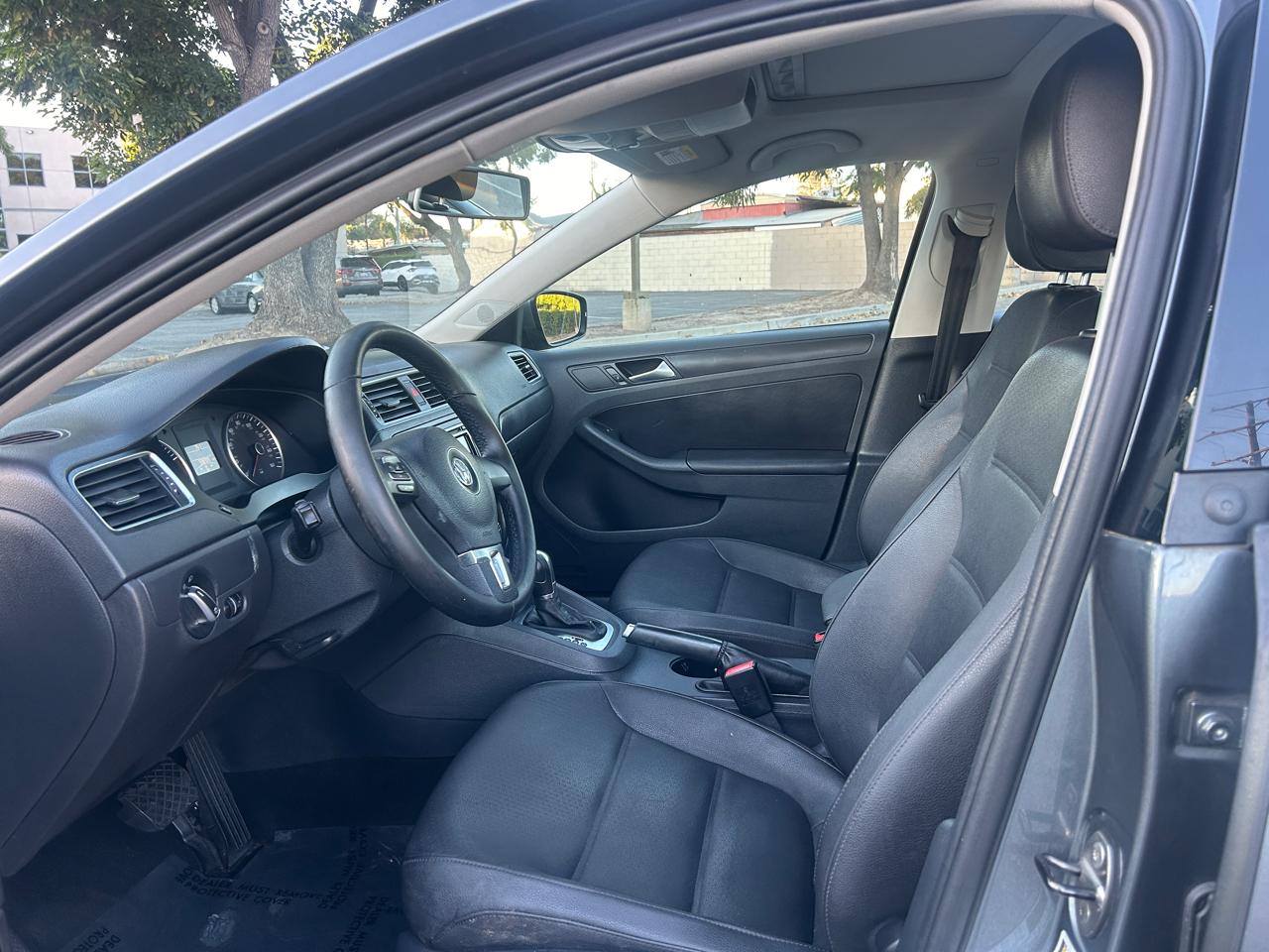 Volkswagen Jetta SE 2012