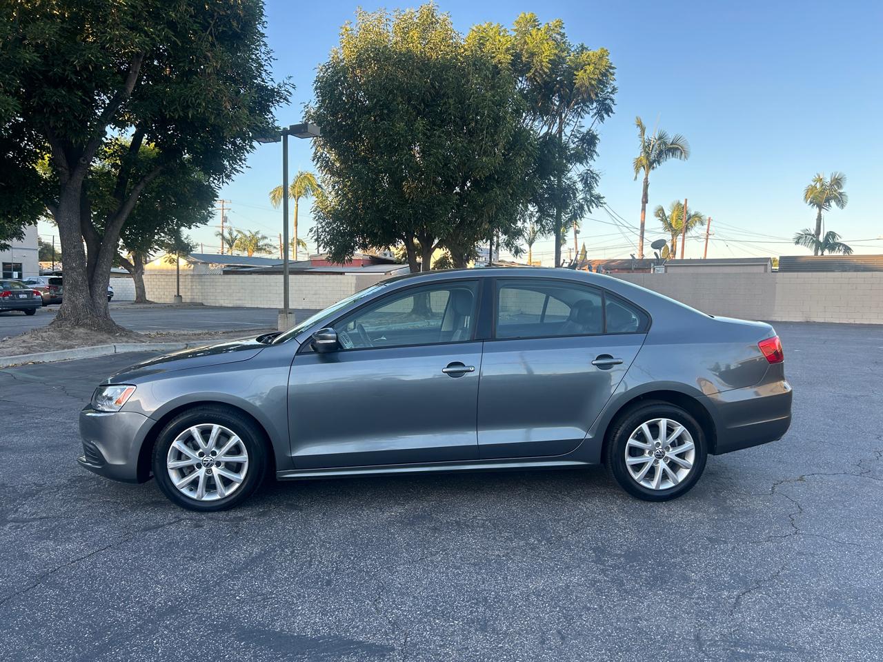Volkswagen Jetta SE 2012