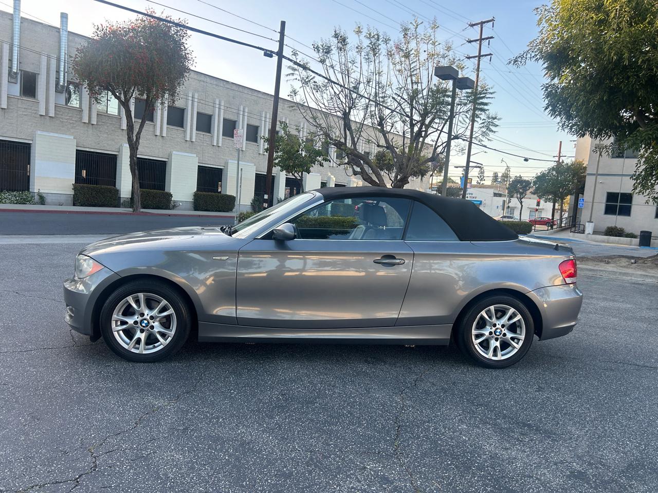 BMW 1-Series 128i Convertible 2009