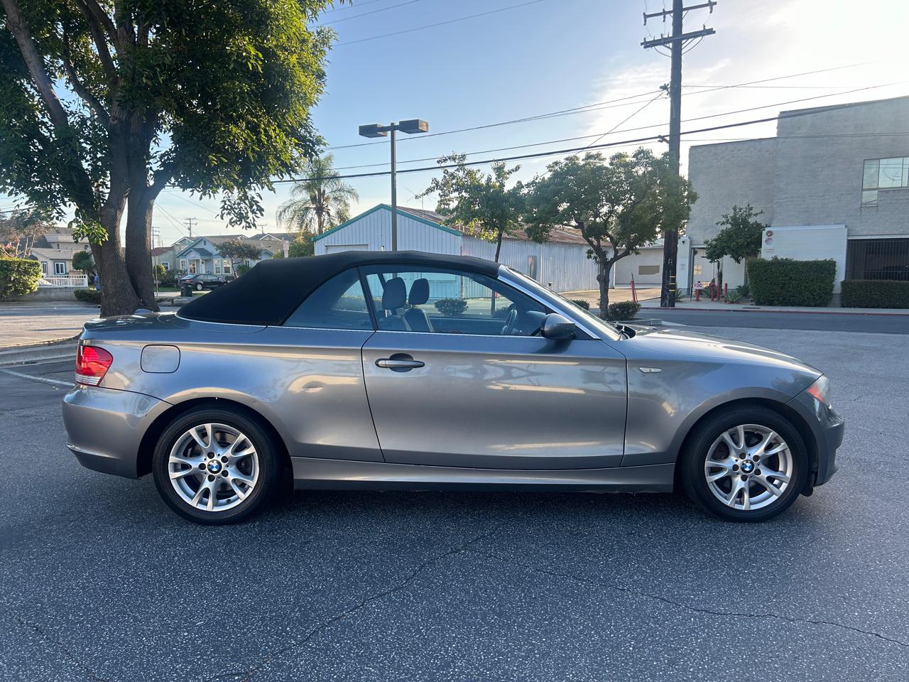 BMW 1-Series 128i Convertible 2009