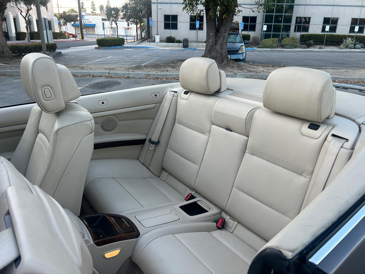 BMW 3-Series 328i Convertible - SULEV 2011