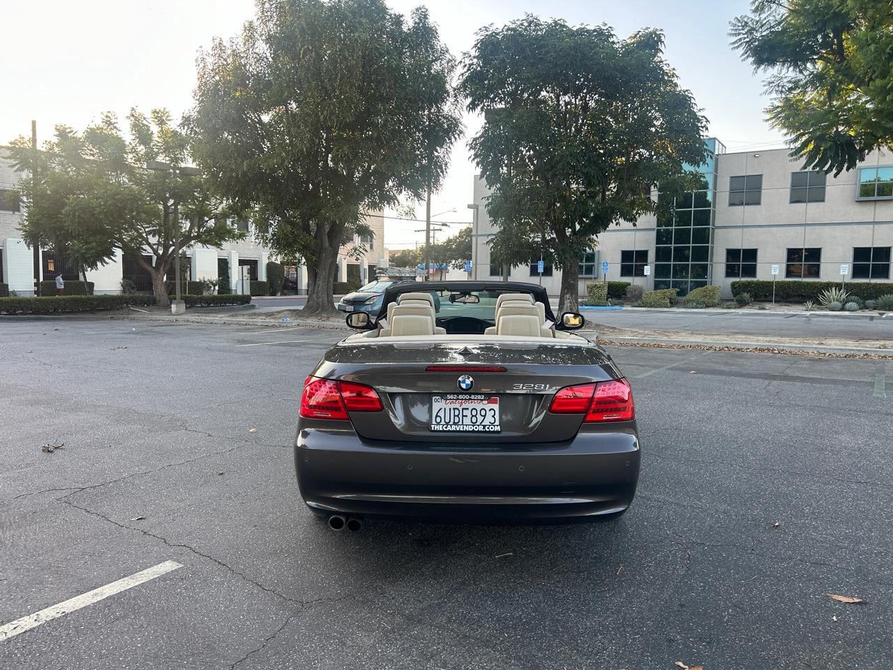 BMW 3-Series 328i Convertible - SULEV 2011