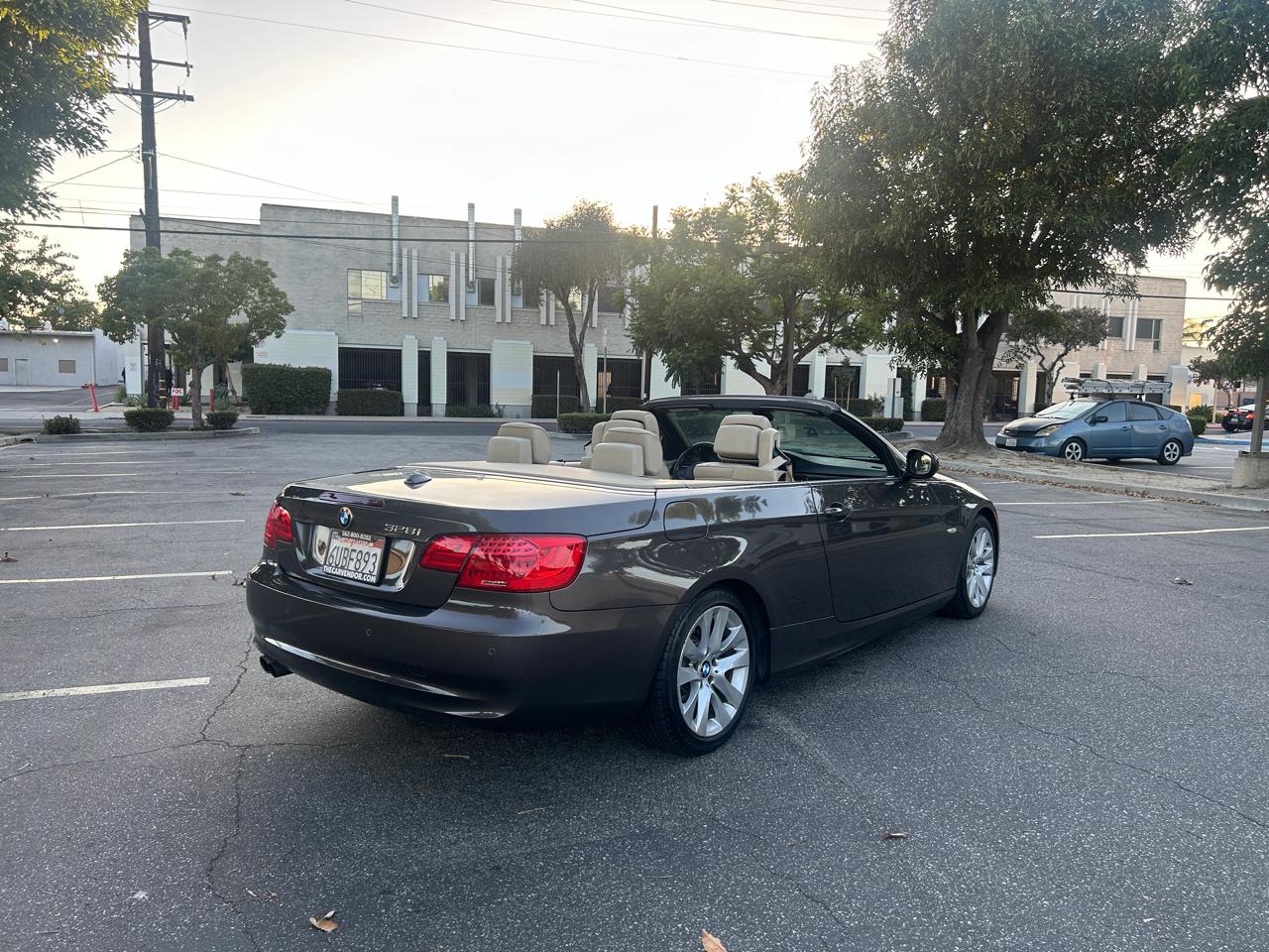 BMW 3-Series 328i Convertible - SULEV 2011