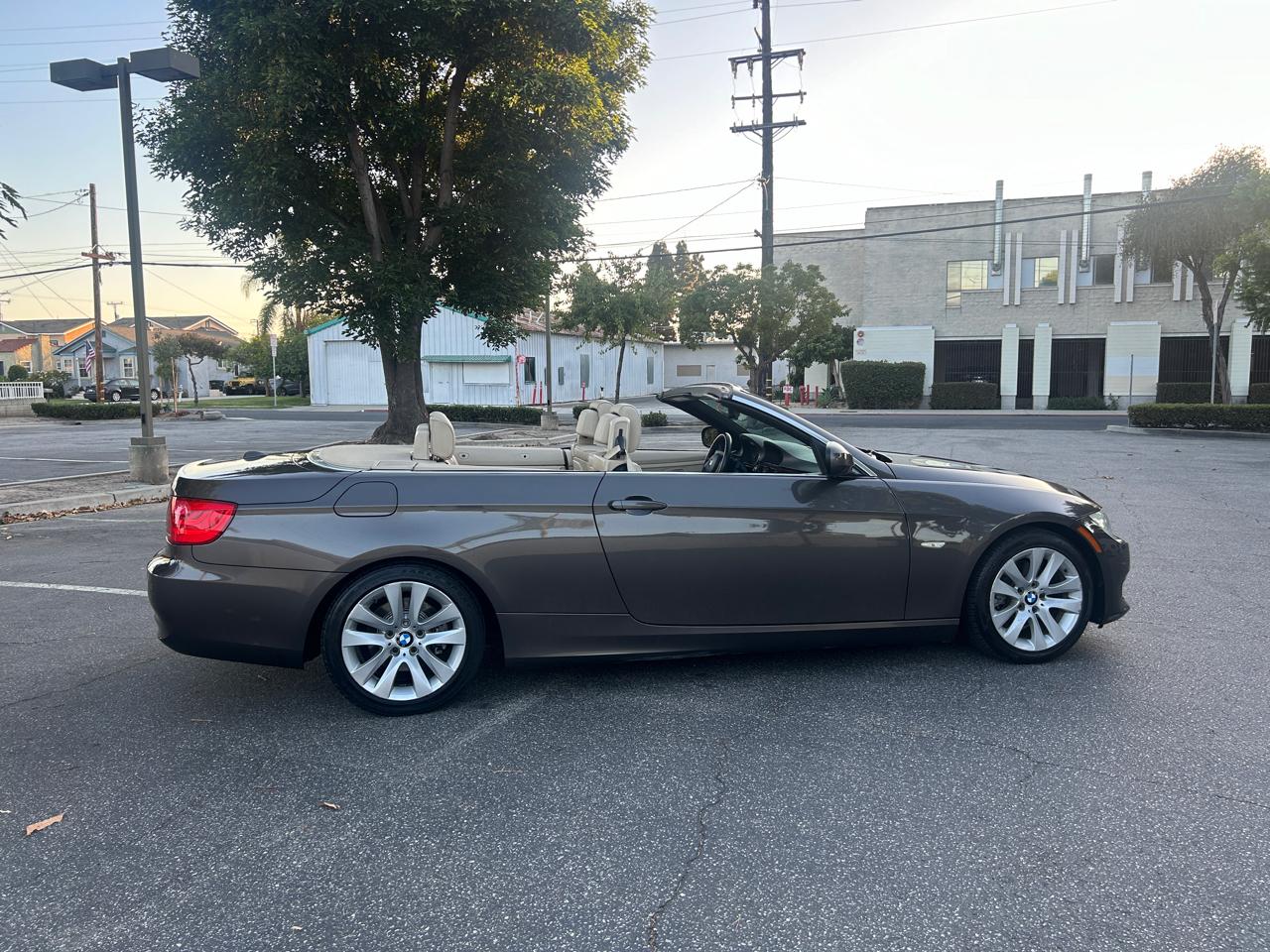 BMW 3-Series 328i Convertible - SULEV 2011