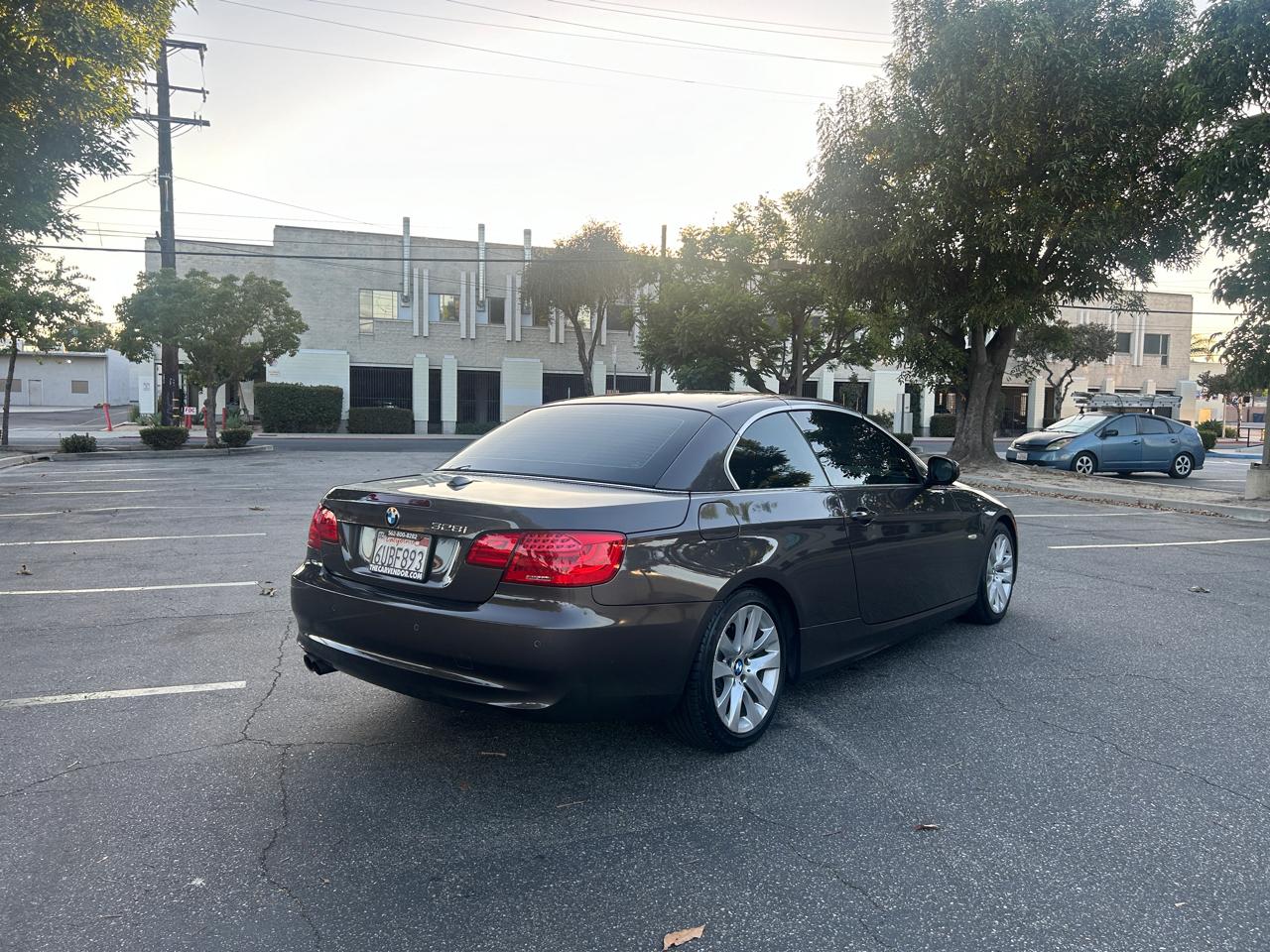 BMW 3-Series 328i Convertible - SULEV 2011