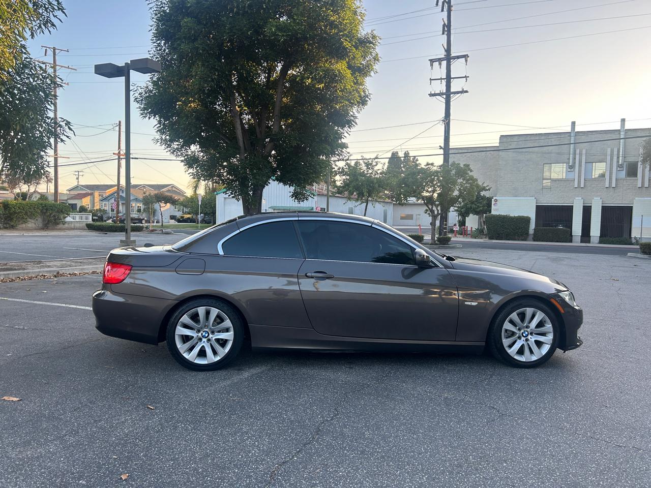 BMW 3-Series 328i Convertible - SULEV 2011
