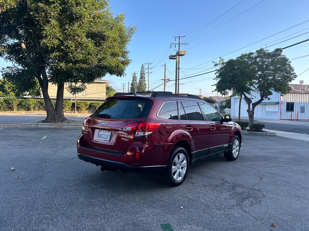 Subaru Outback 2.5i Limited 2011