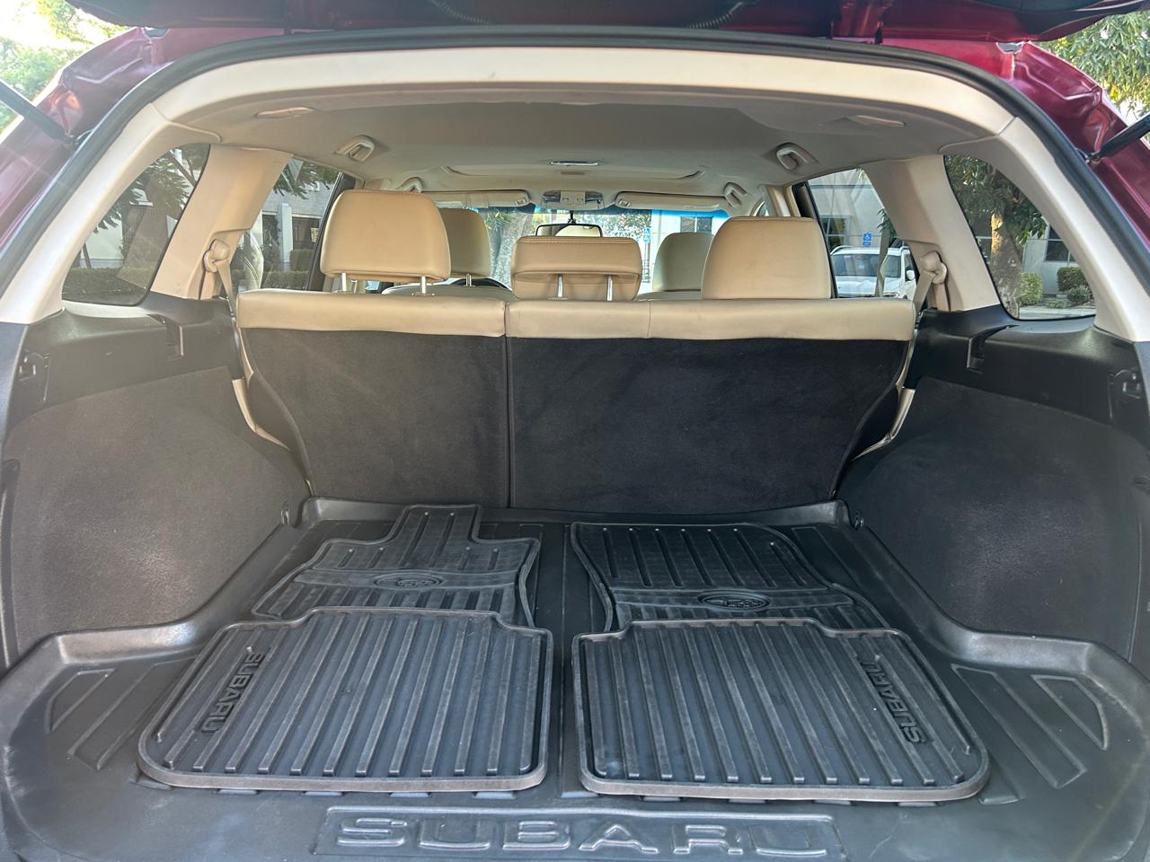 Subaru Outback 2.5i Limited 2011