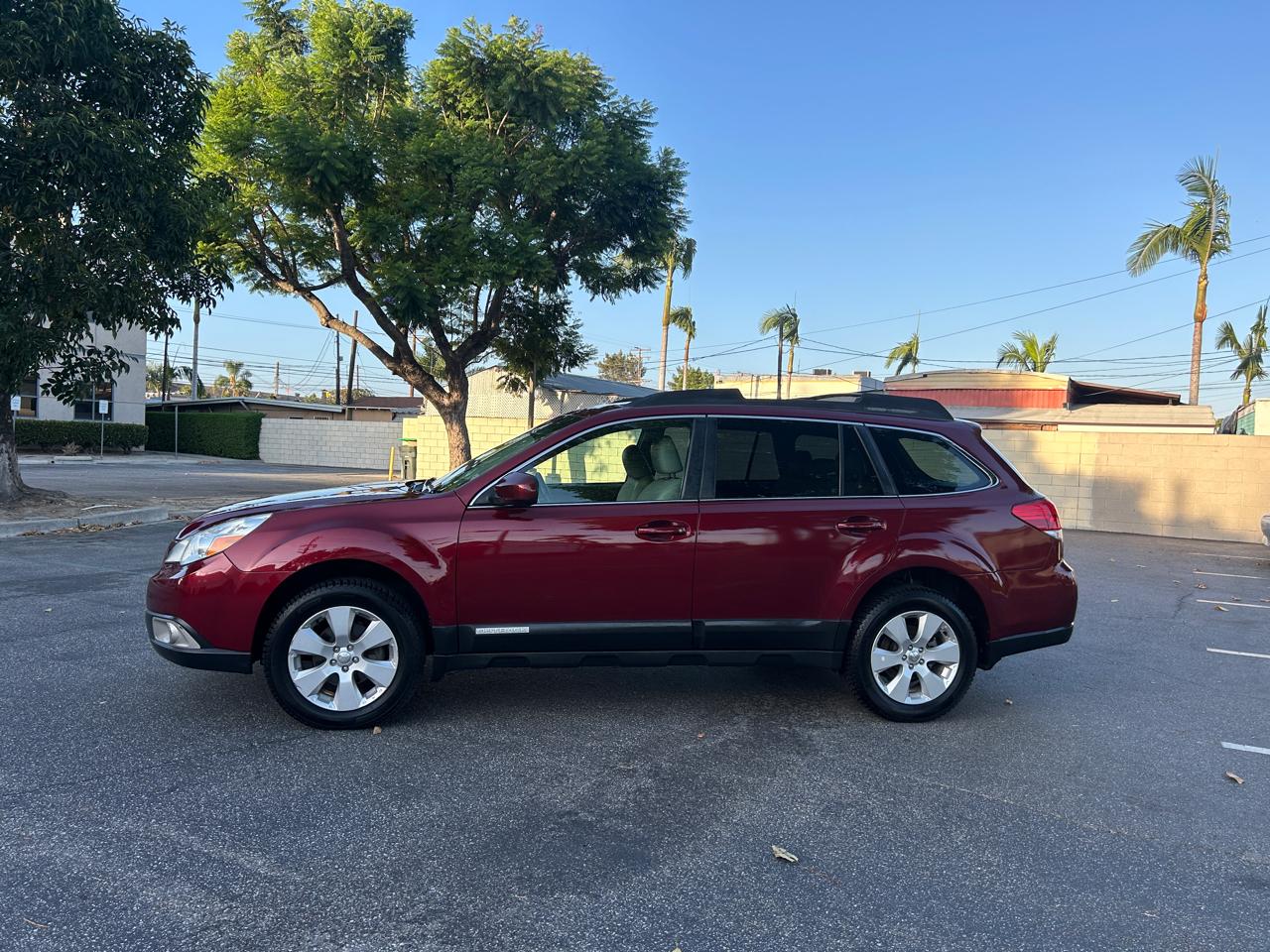 Subaru Outback 2.5i Limited 2011