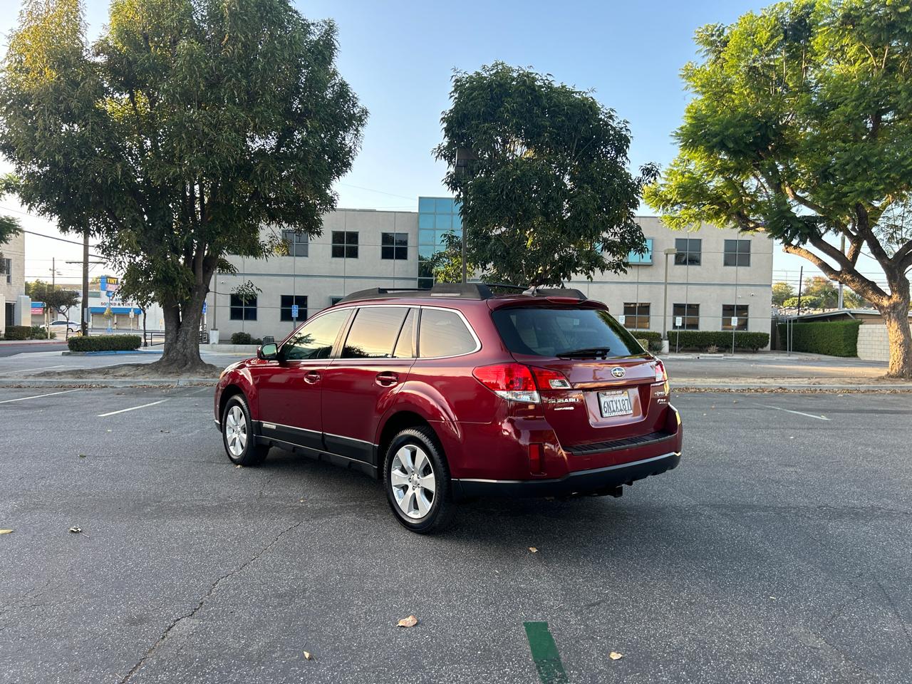 Subaru Outback 2.5i Limited 2011