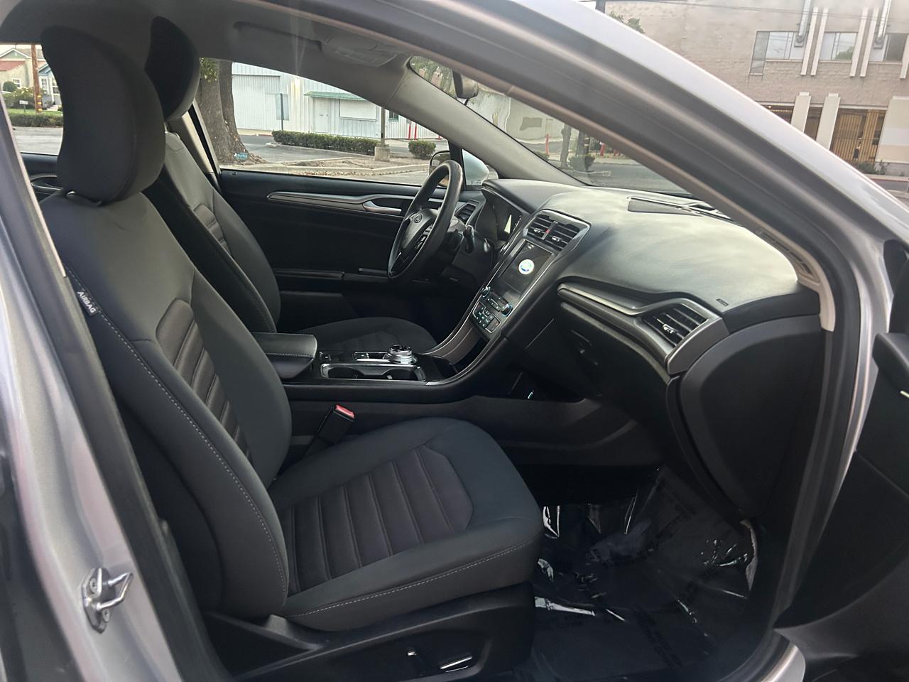 Ford Fusion SE 2018