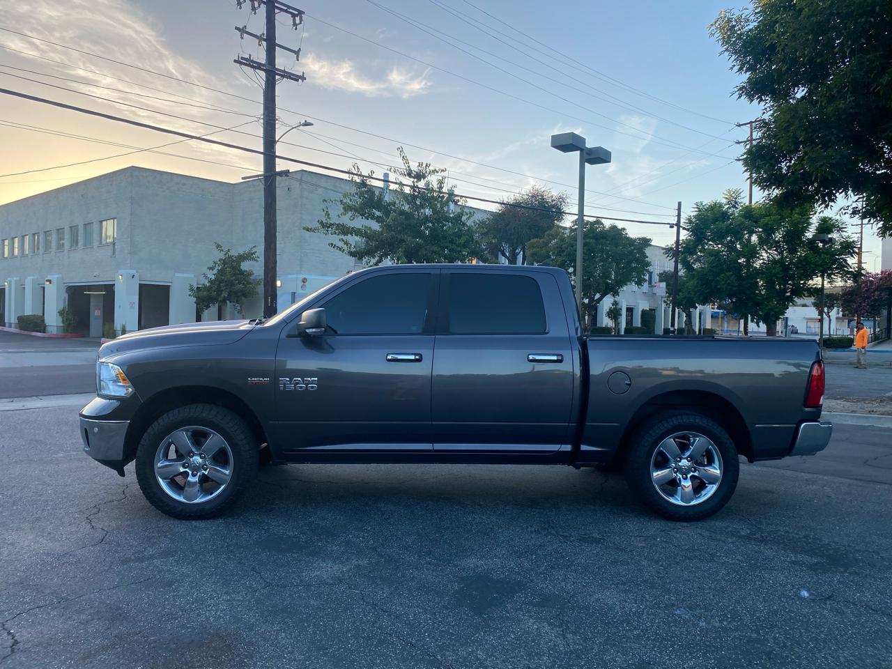 RAM 1500 Big Horn Crew Cab 2WD SWB 2016