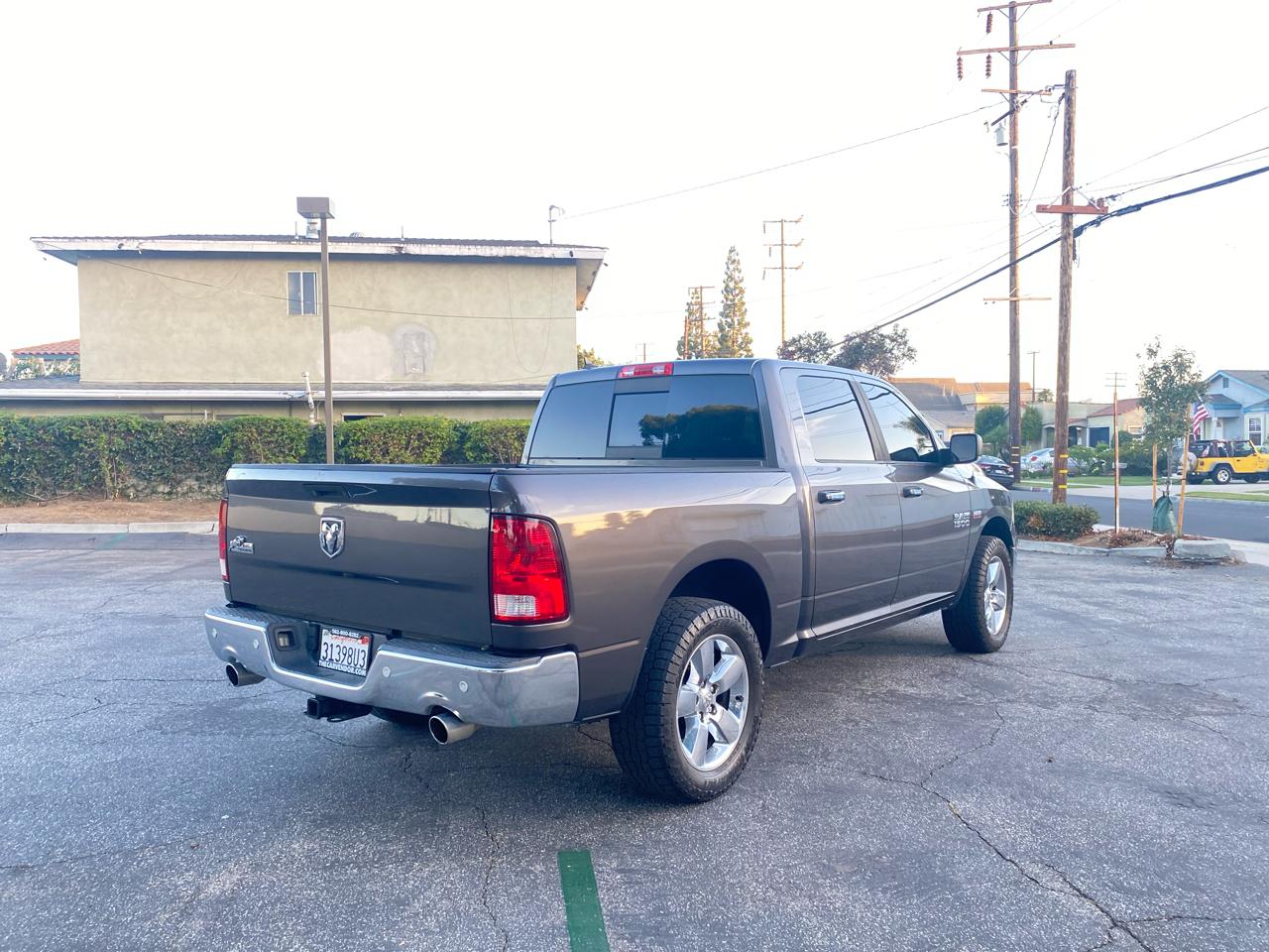 RAM 1500 Big Horn Crew Cab 2WD SWB 2016