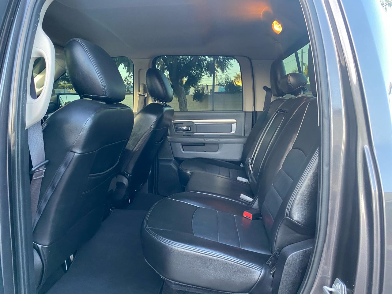 RAM 1500 Big Horn Crew Cab 2WD SWB 2016