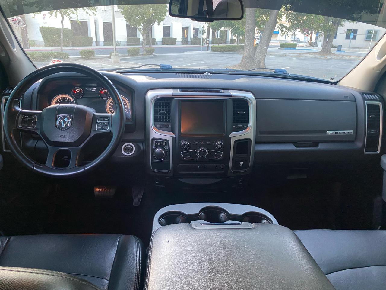 RAM 1500 Big Horn Crew Cab 2WD SWB 2016