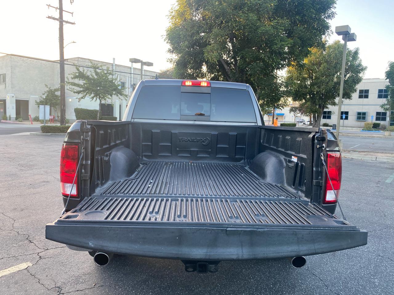 RAM 1500 Big Horn Crew Cab 2WD SWB 2016