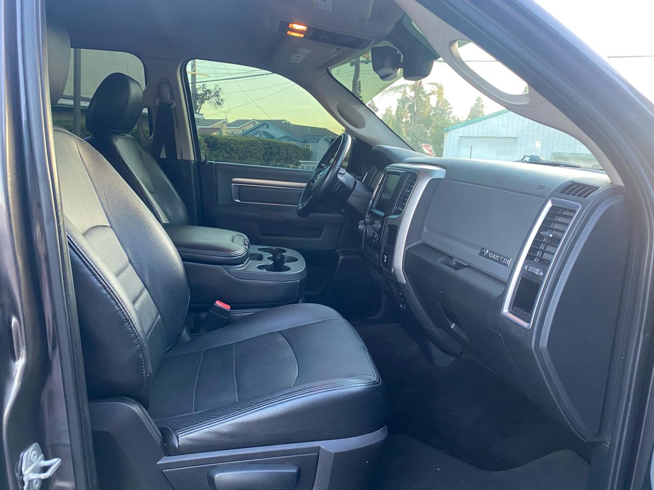 RAM 1500 Big Horn Crew Cab 2WD SWB 2016