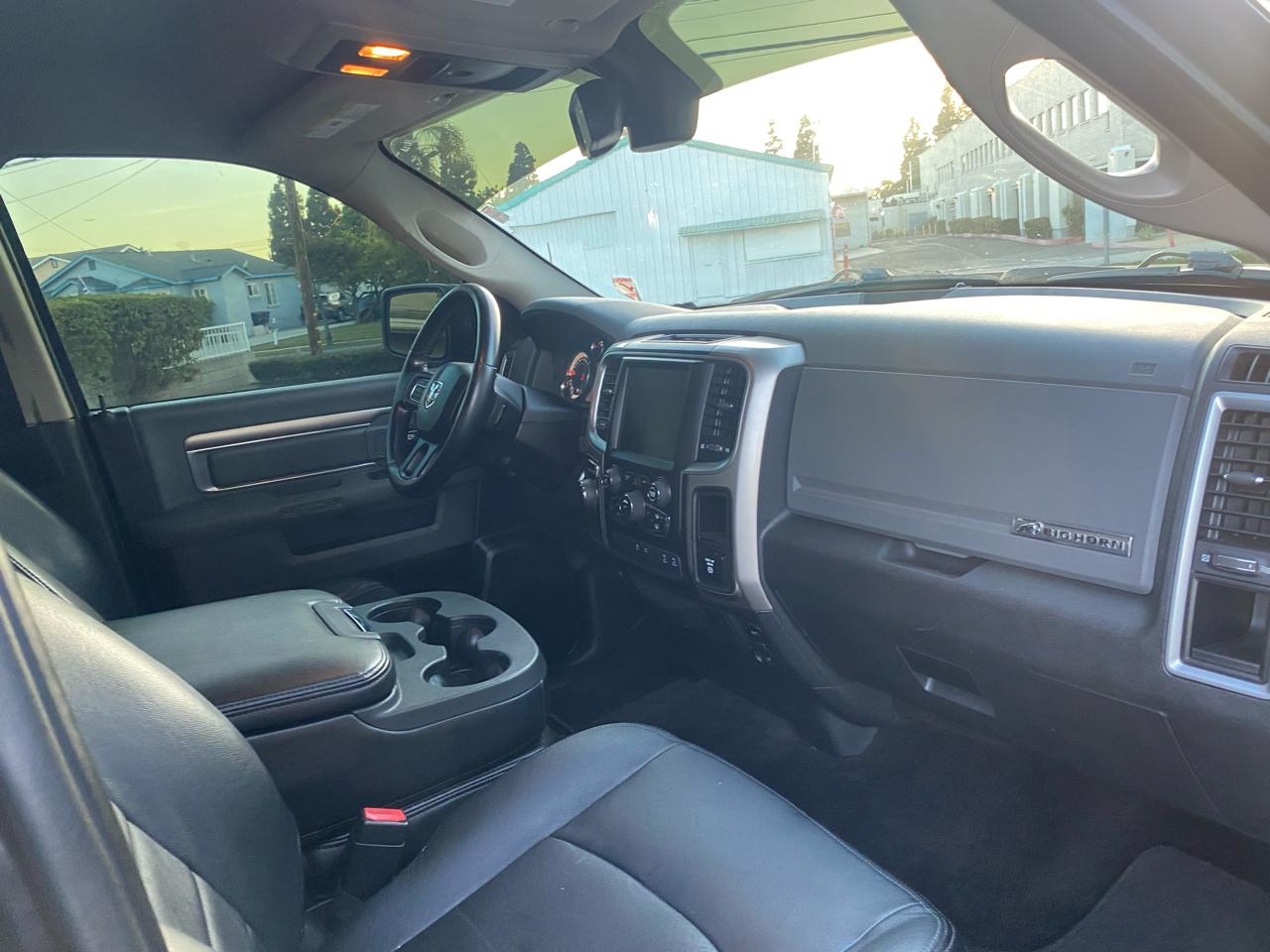 RAM 1500 Big Horn Crew Cab 2WD SWB 2016