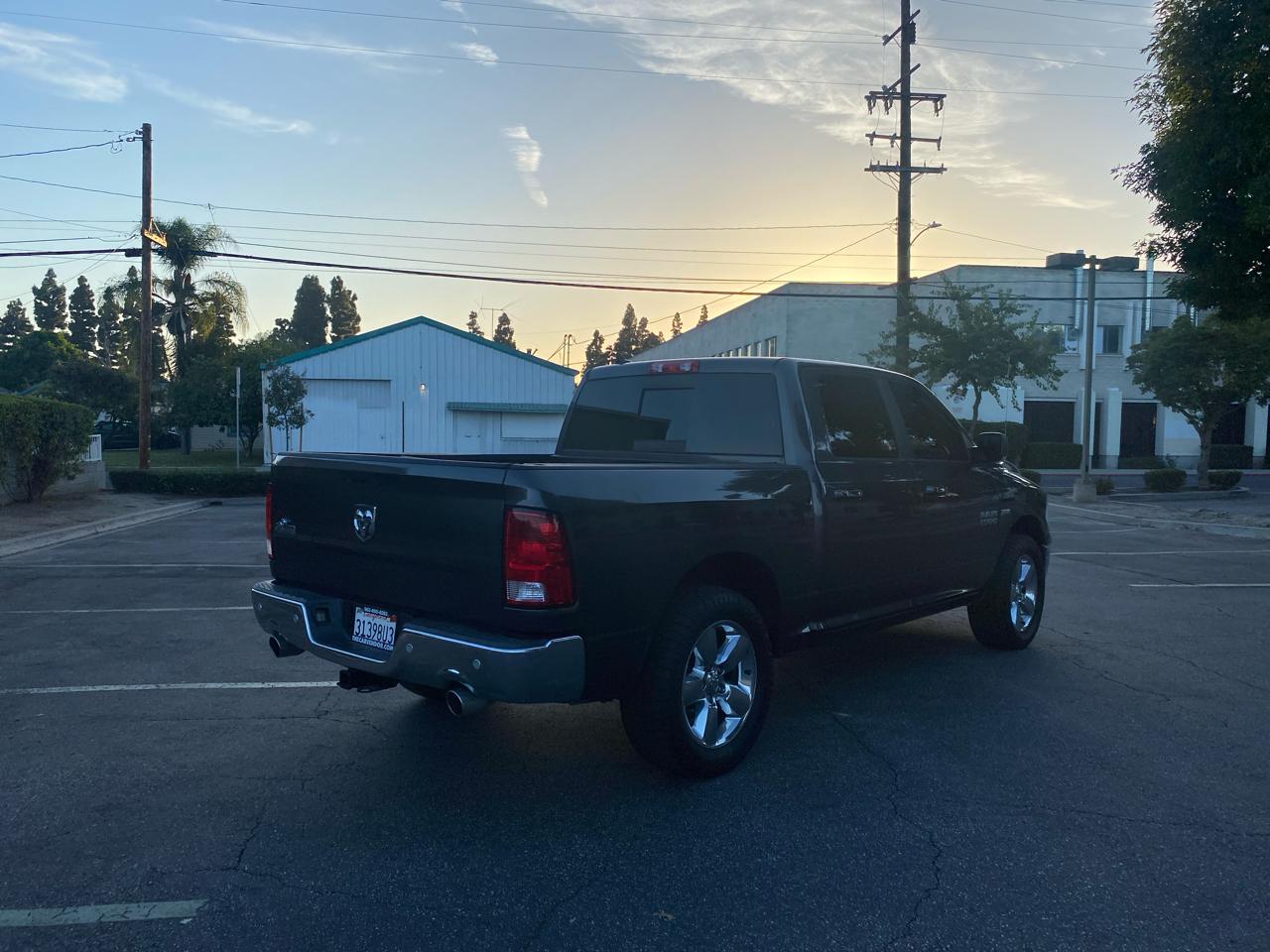 RAM 1500 Big Horn Crew Cab 2WD SWB 2016