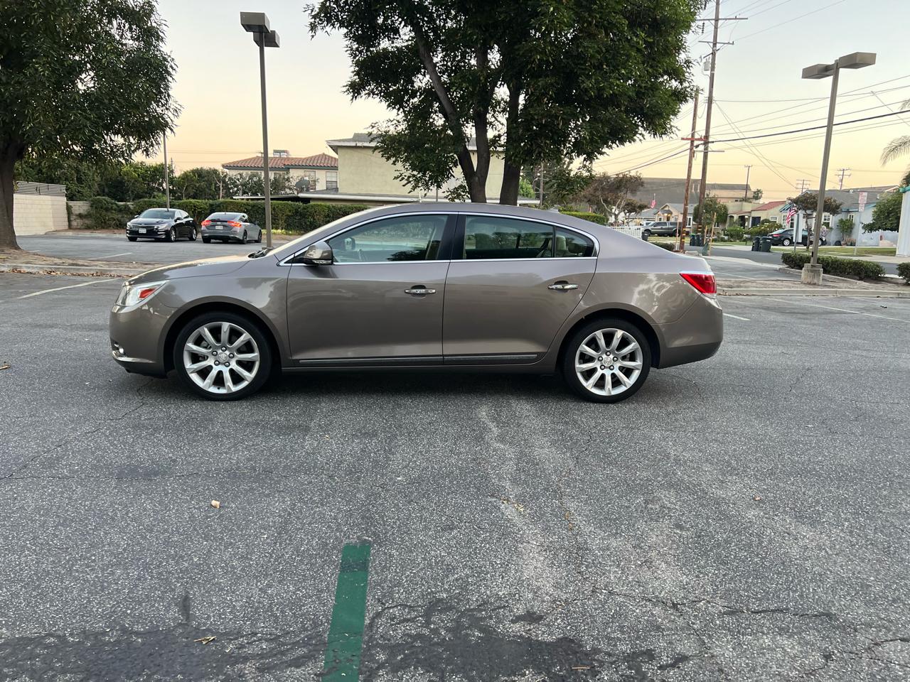 Buick LaCrosse CXS 2011