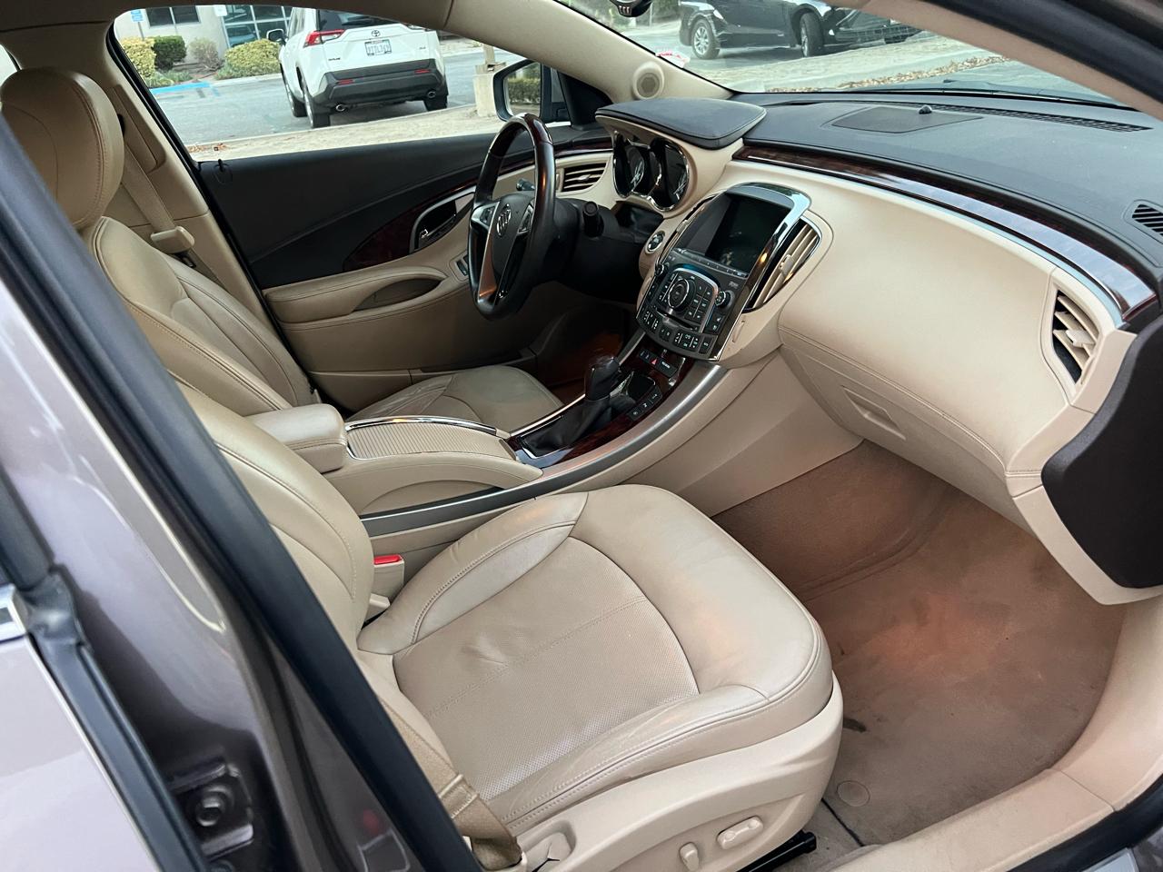 Buick LaCrosse CXS 2011