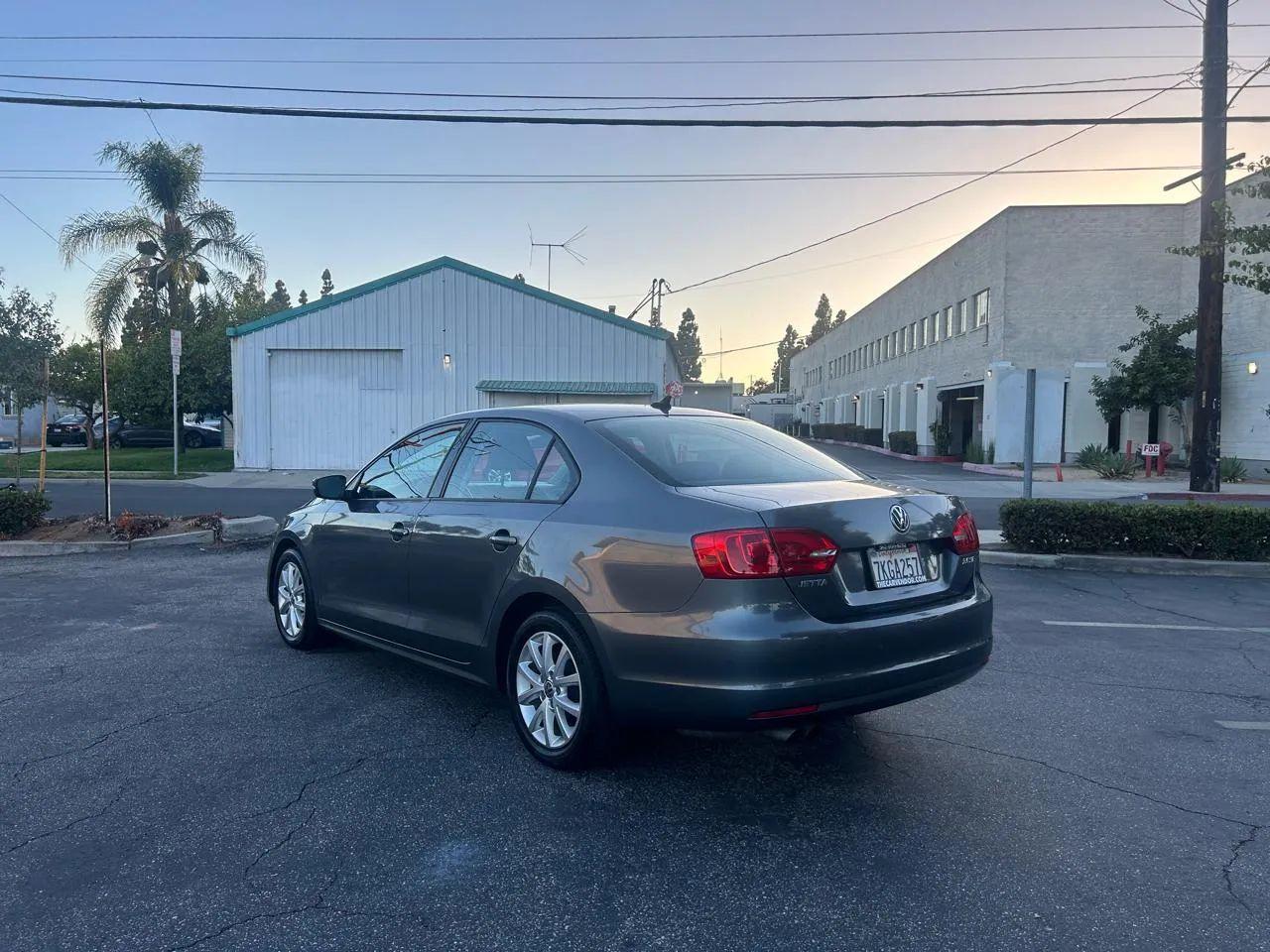 Volkswagen Jetta SE 2012