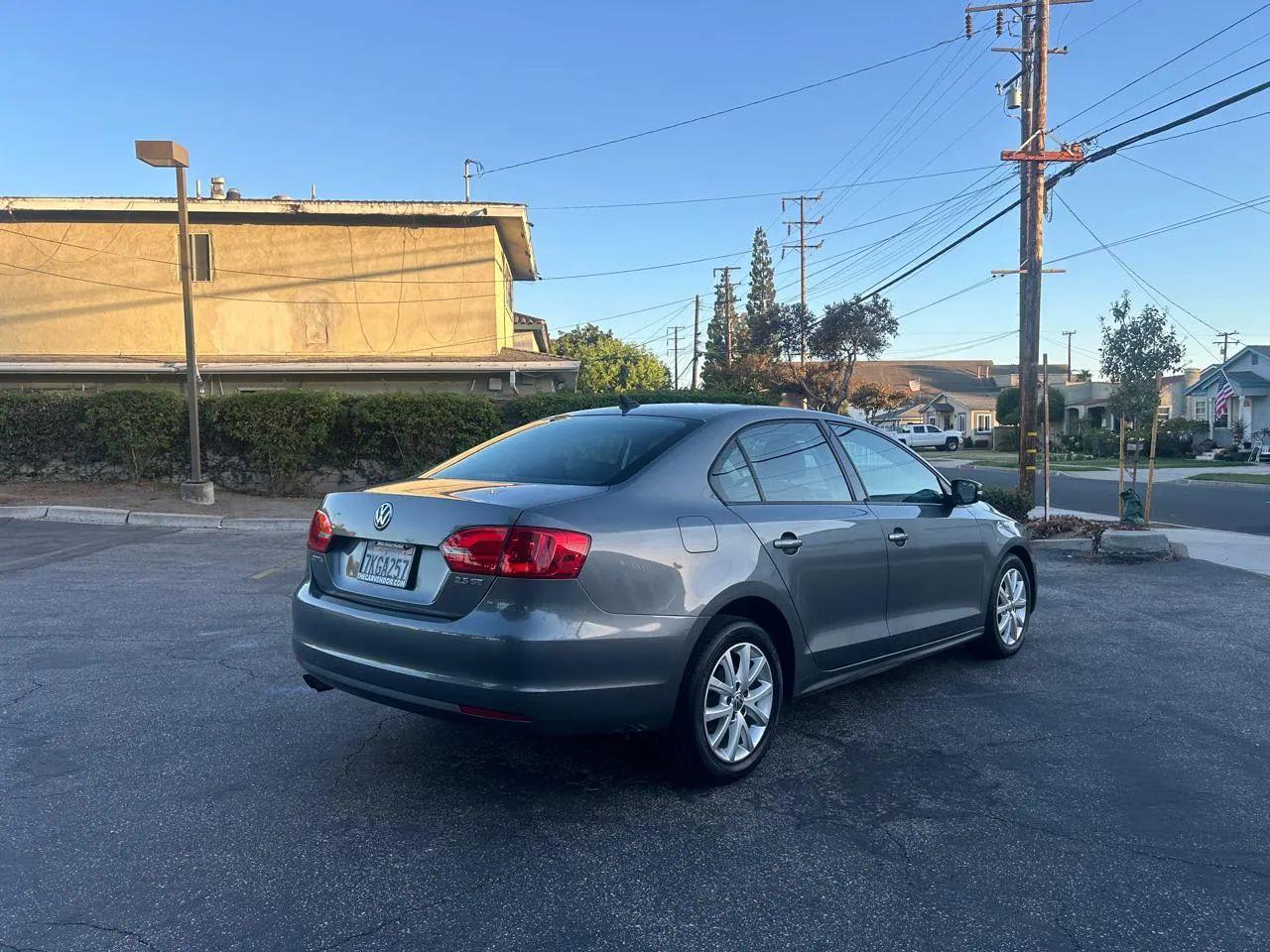Volkswagen Jetta SE 2012