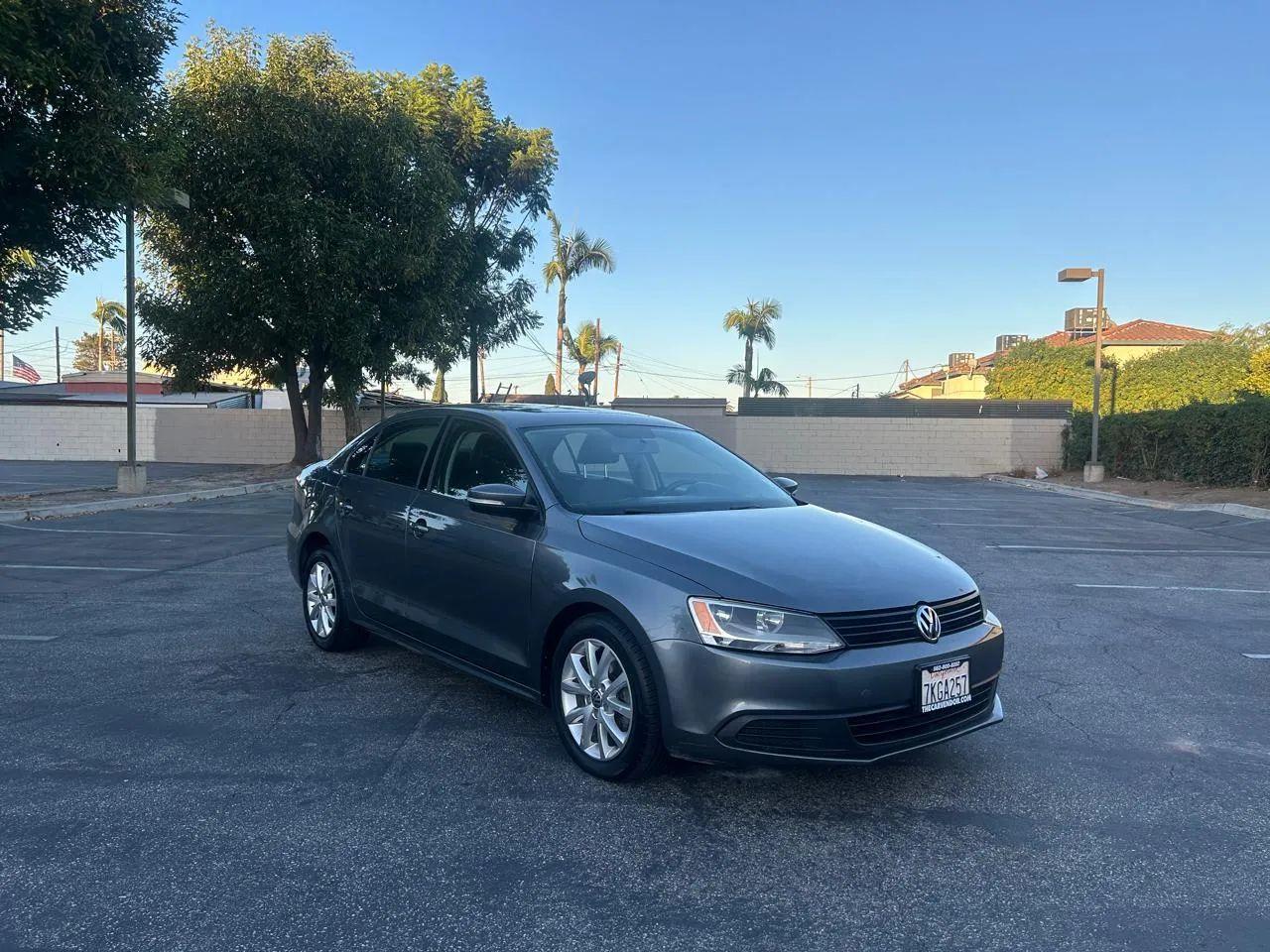 Volkswagen Jetta SE 2012