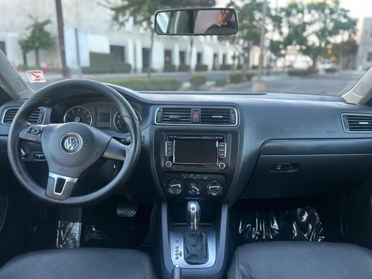 Volkswagen Jetta SE 2012
