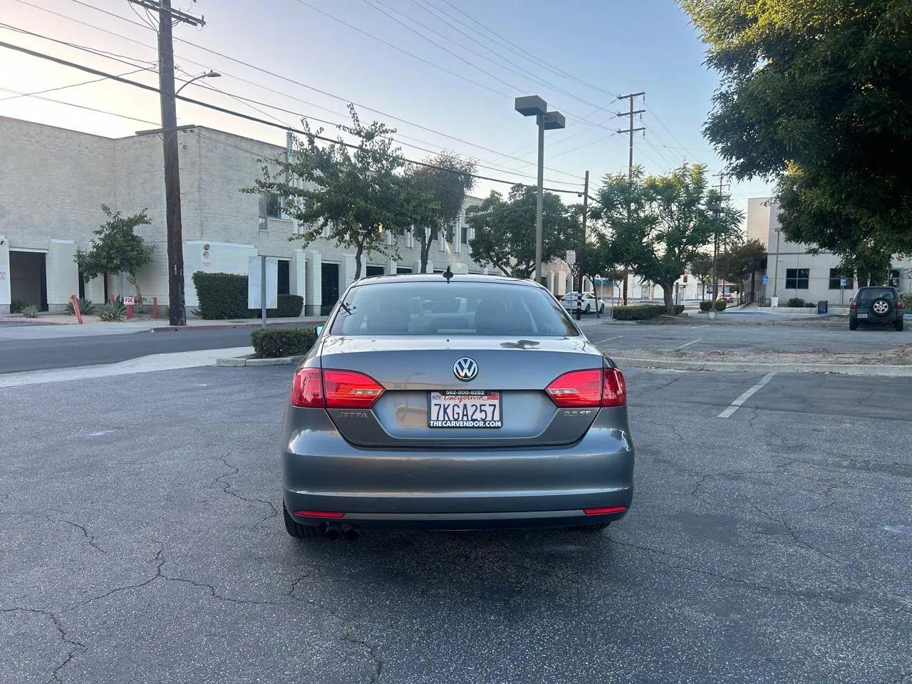 Volkswagen Jetta SE 2012
