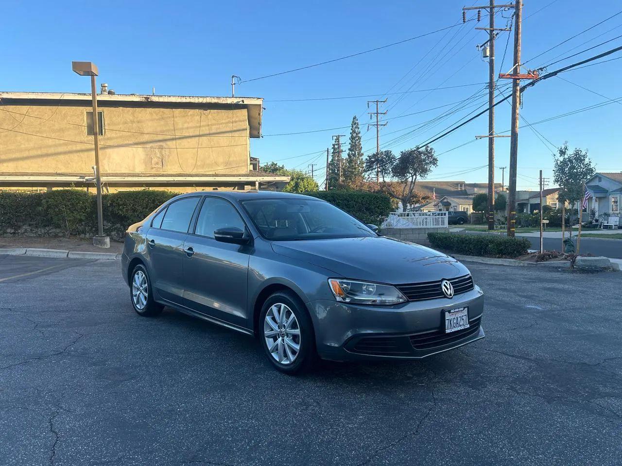 Volkswagen Jetta SE 2012
