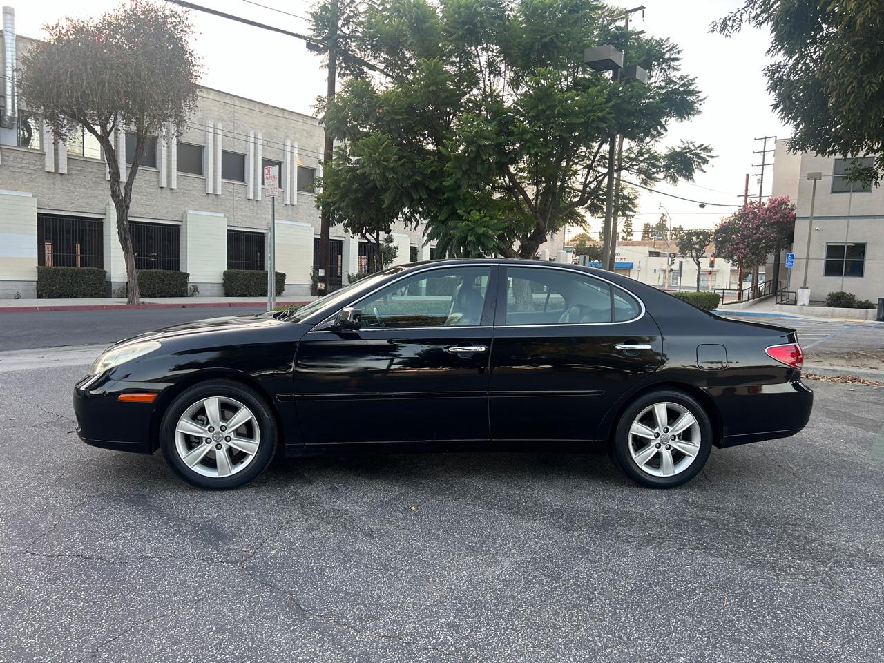 Lexus ES 330 Sedan 2005