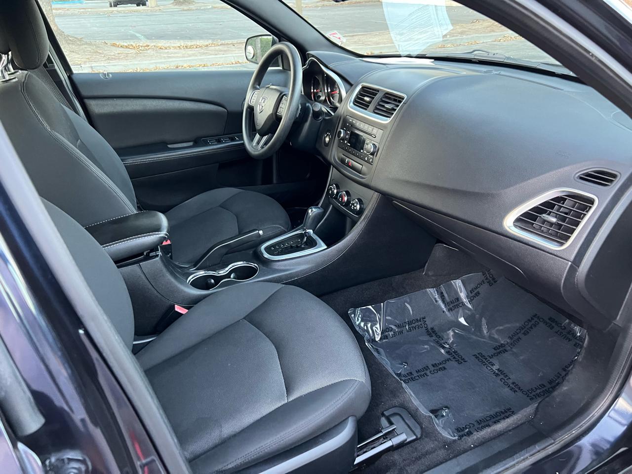 Dodge Avenger Base 2012