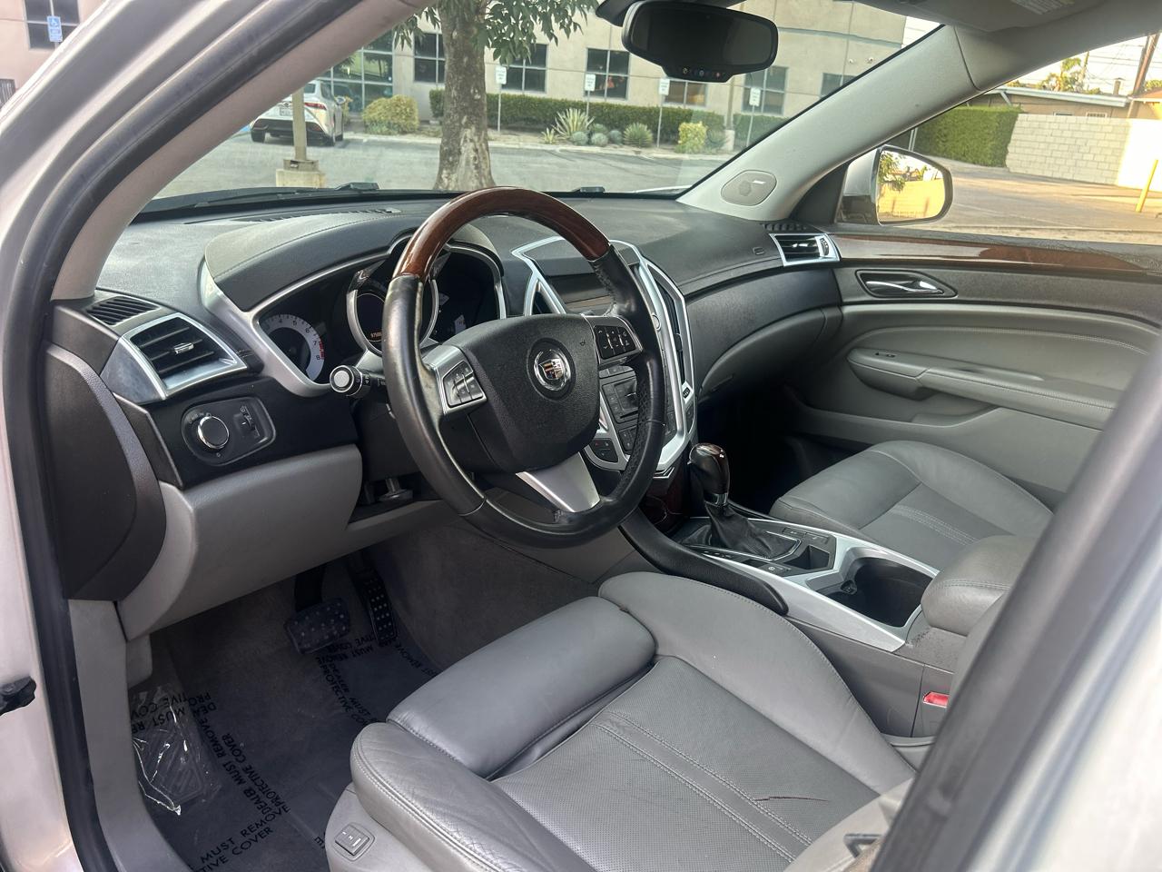Cadillac SRX Luxury Collection 2010