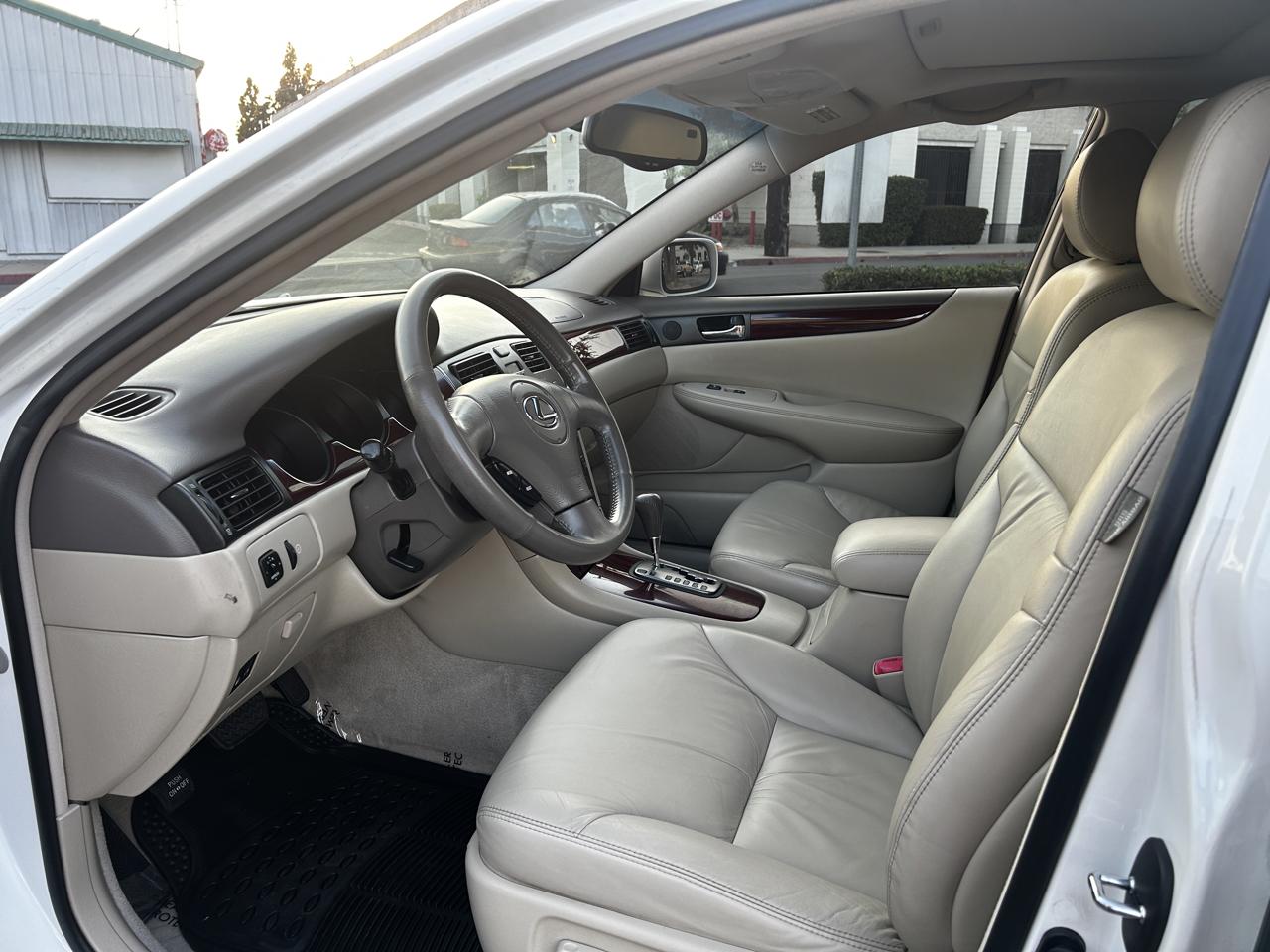 Lexus ES 330 Sedan 2004