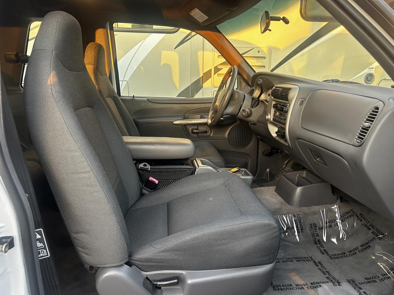 Ford Explorer Sport 2WD Value 2002