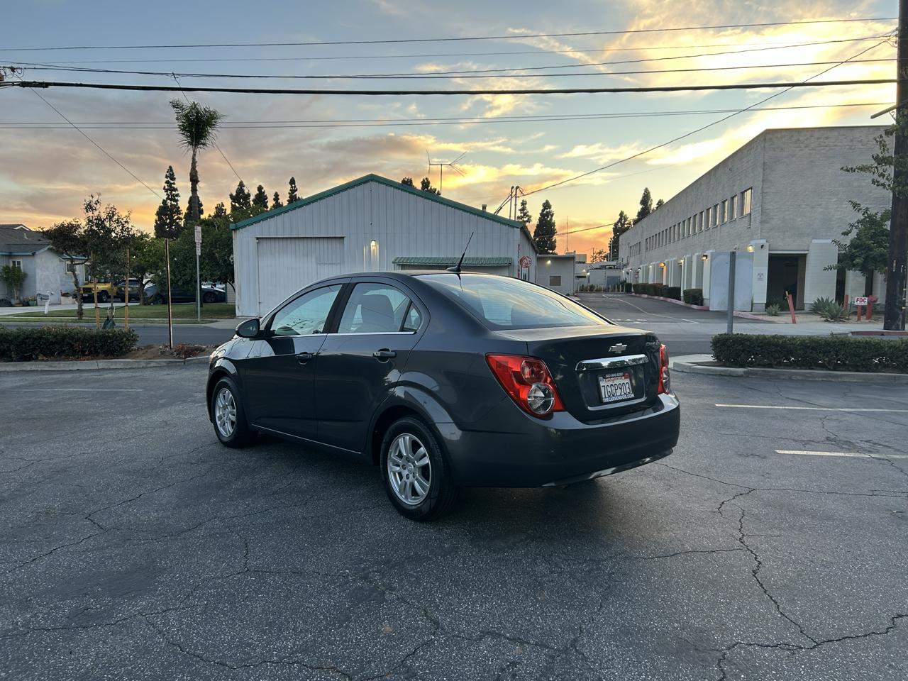 Chevrolet Sonic 2LT Sedan 2012