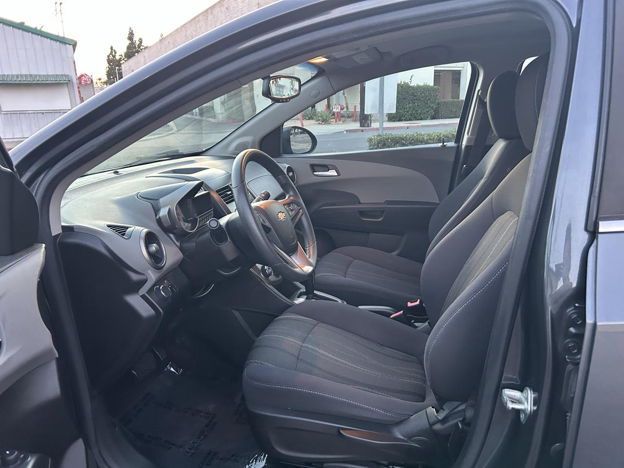 Chevrolet Sonic 2LT Sedan 2012