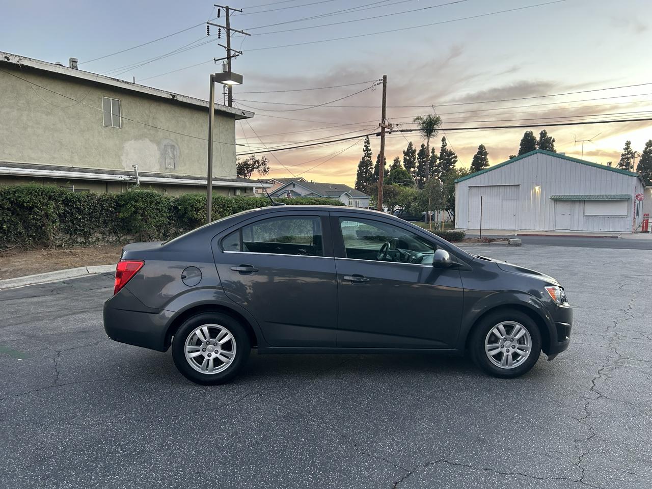 Chevrolet Sonic 2LT Sedan 2012