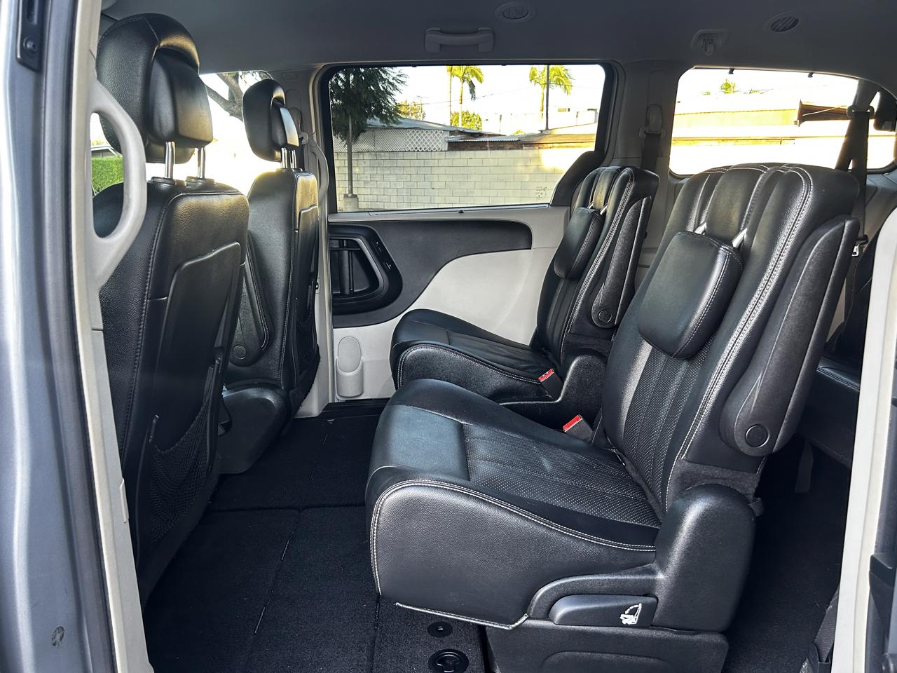 Chrysler Town & Country Touring-L 2015