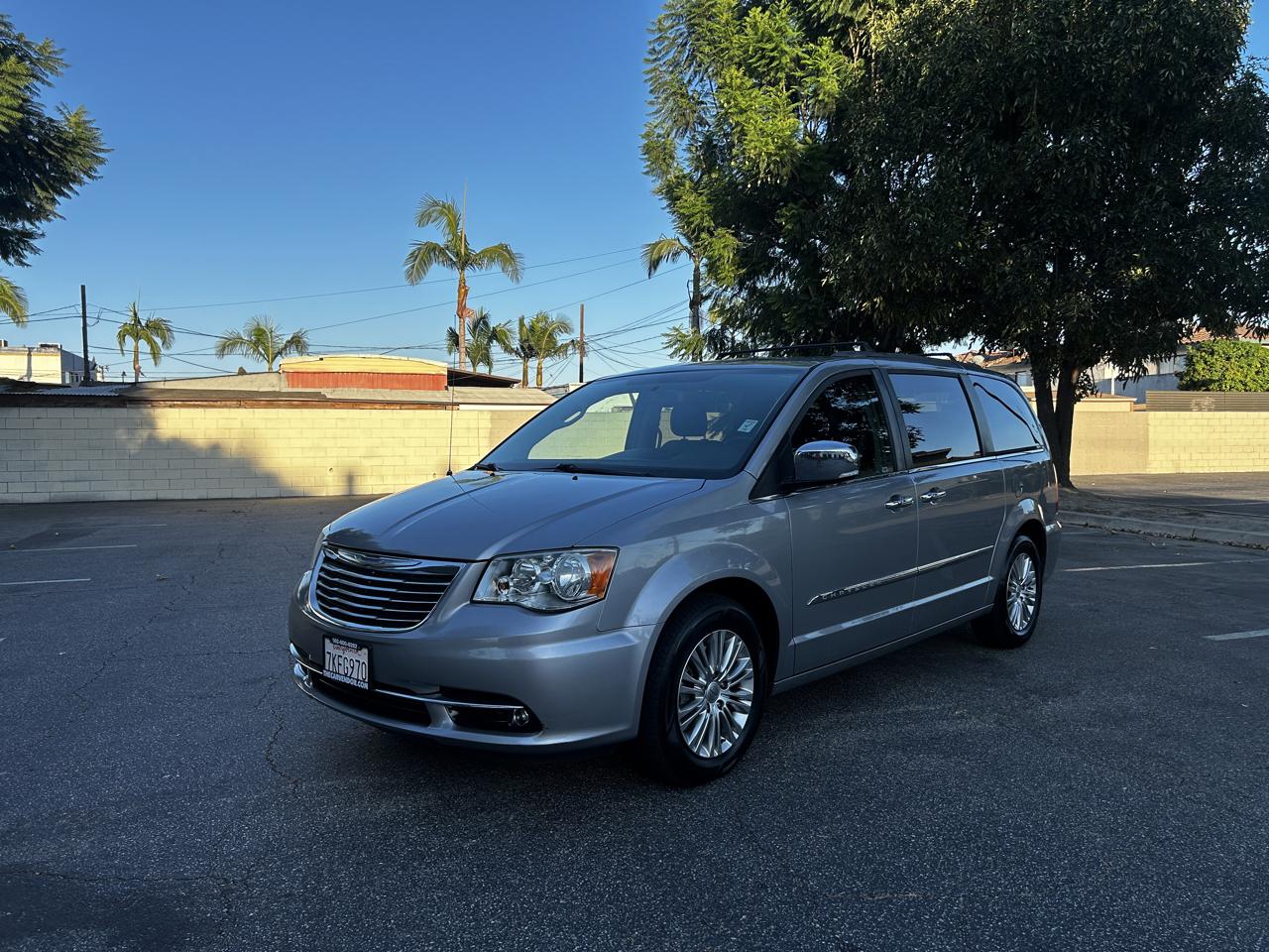 Chrysler Town & Country Touring-L 2015