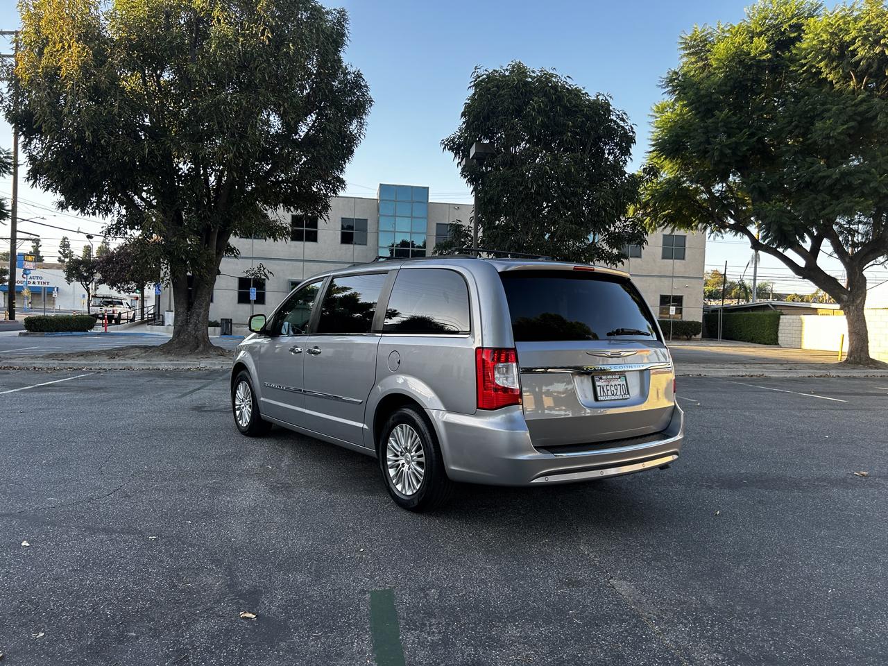 Chrysler Town & Country Touring-L 2015