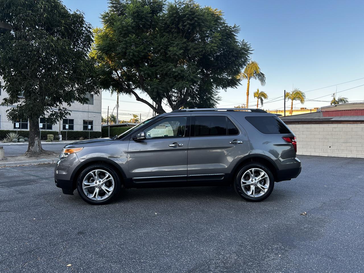 Ford Explorer Limited FWD 2013