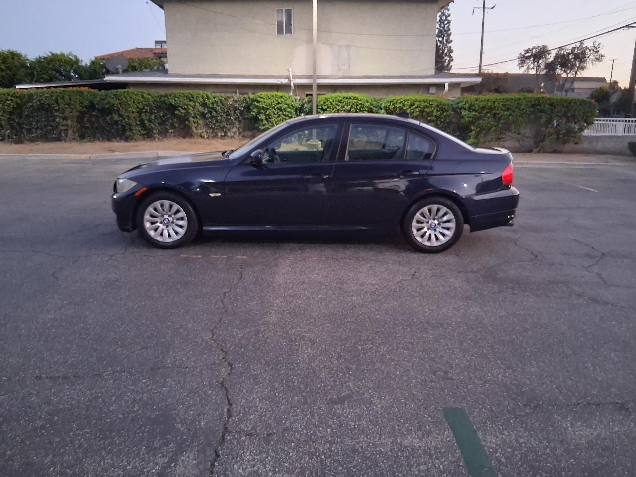BMW 3-Series 328i 2009