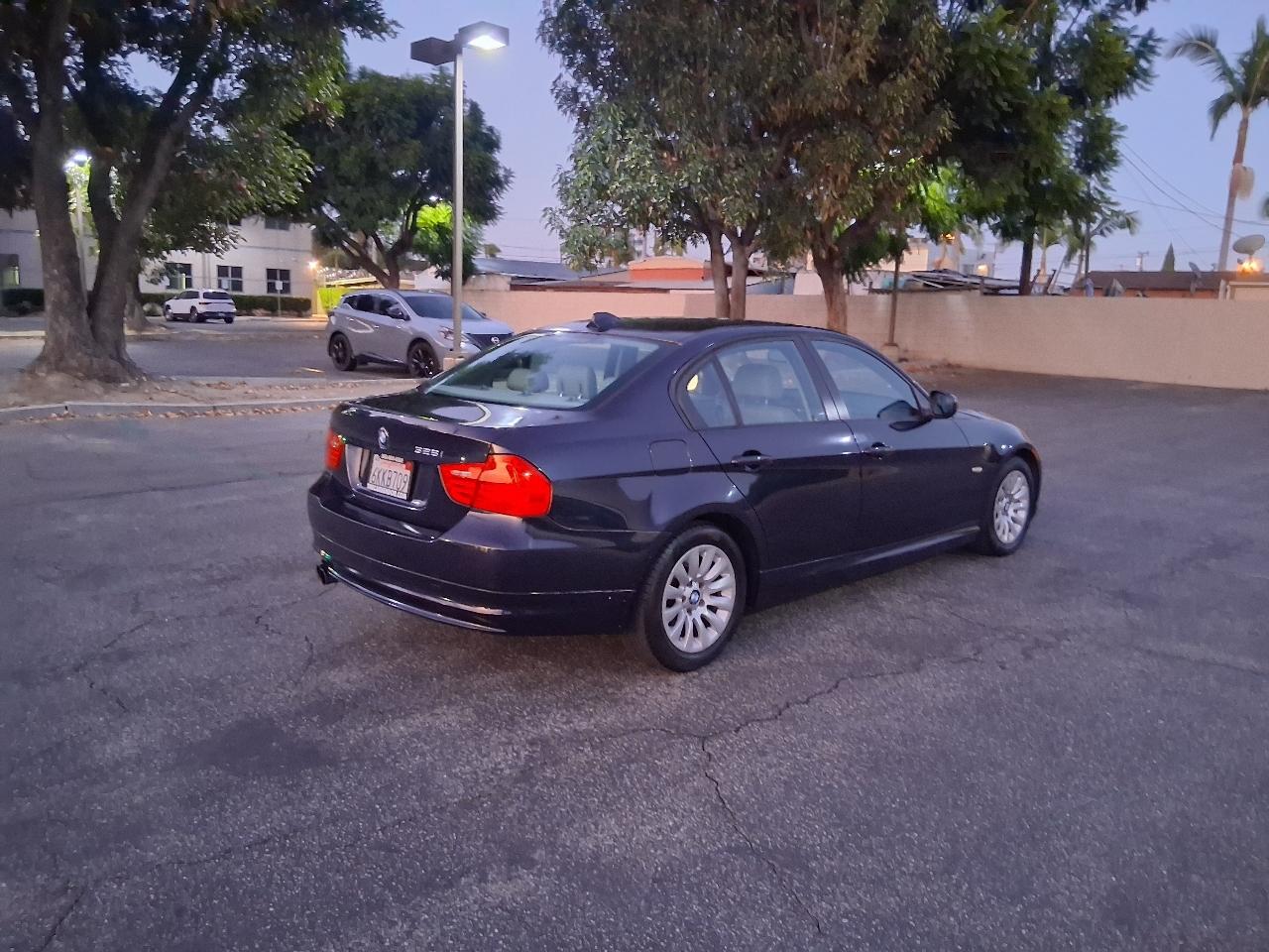 BMW 3-Series 328i 2009