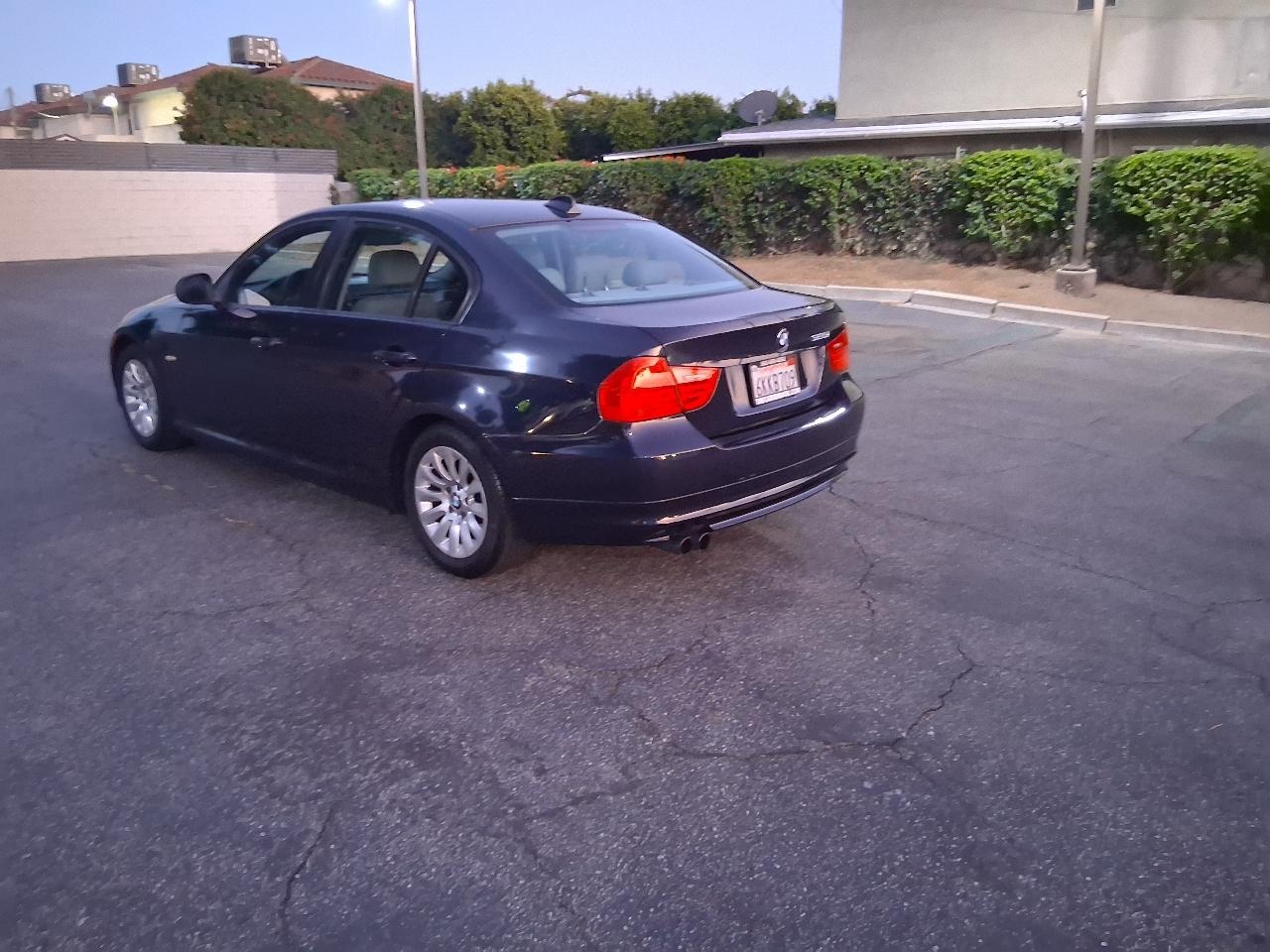 BMW 3-Series 328i 2009