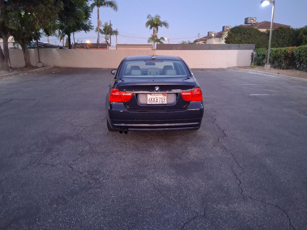 BMW 3-Series 328i 2009