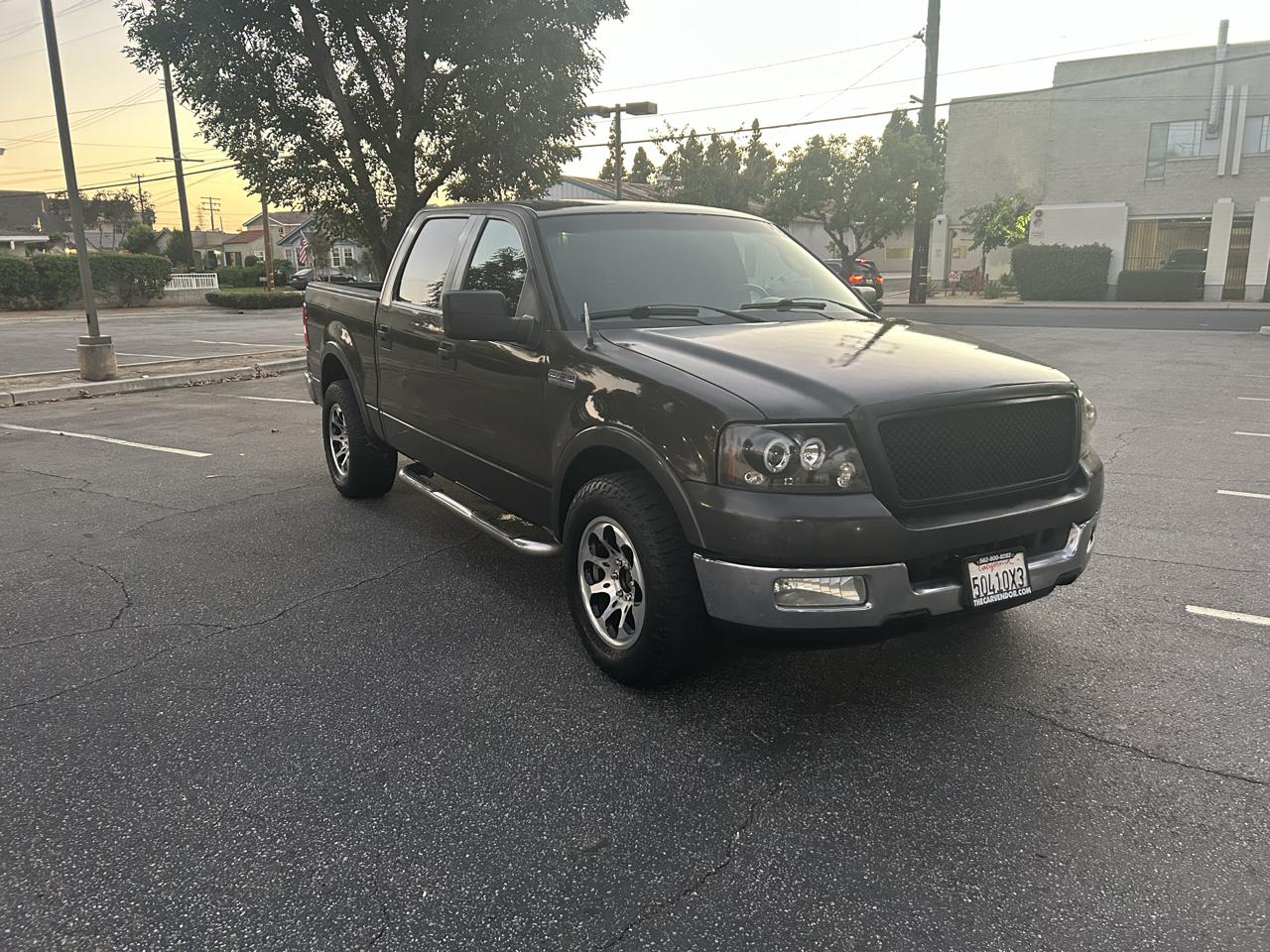 Ford F-150 Lariat SuperCrew 2WD 2005