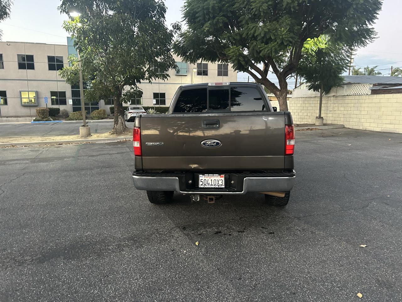 Ford F-150 Lariat SuperCrew 2WD 2005