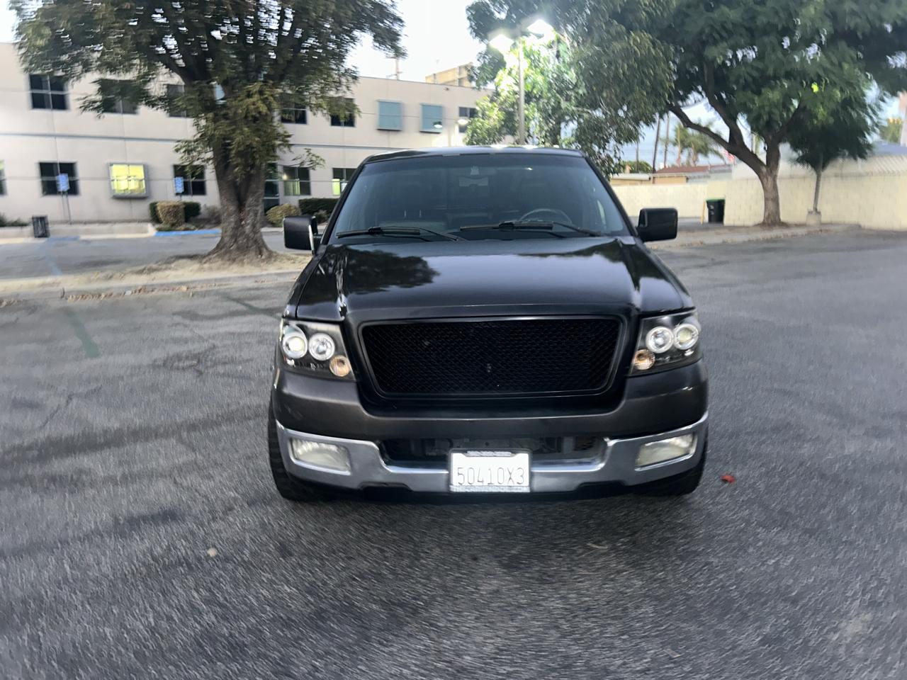 Ford F-150 Lariat SuperCrew 2WD 2005